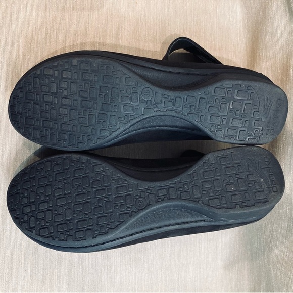 DANSKO Sz 39 Lulu Ankle  Strap Nubuck Suede Round Toe Small Wedge Shoes - Picture 10 of 12